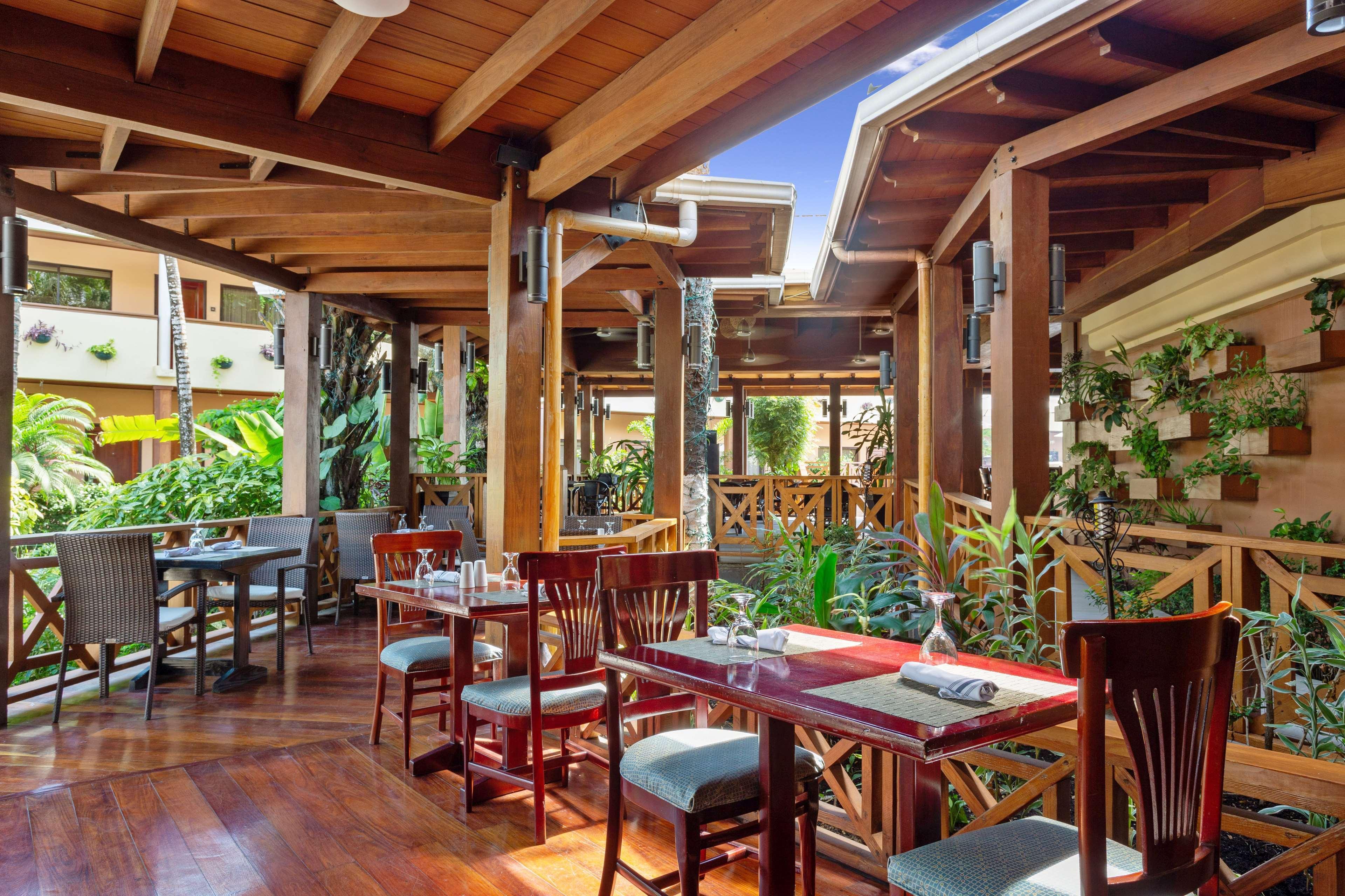 Best Western Plus Belize Biltmore Plaza Белиз Сити Екстериор снимка