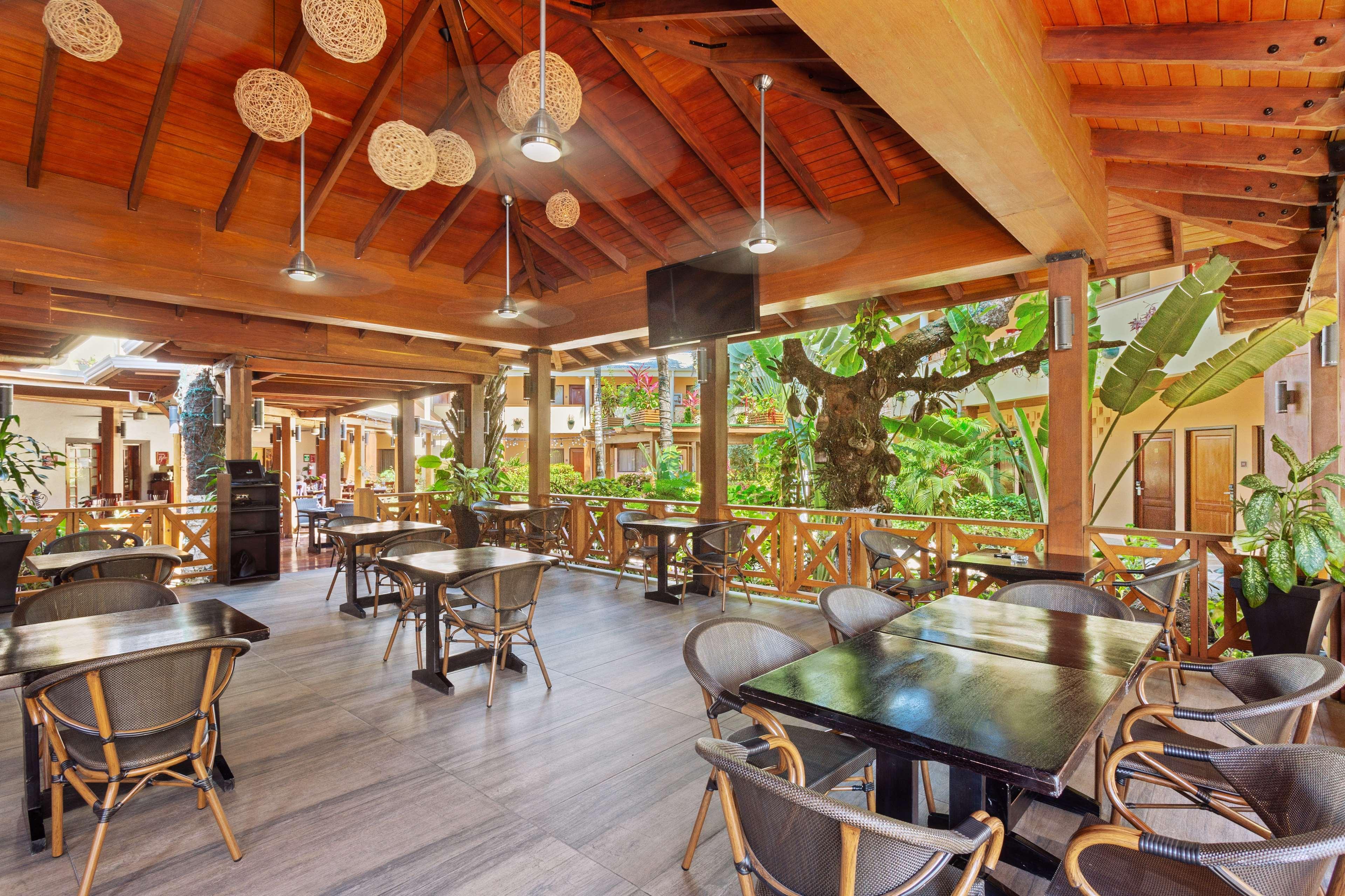 Best Western Plus Belize Biltmore Plaza Белиз Сити Екстериор снимка